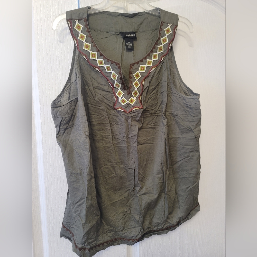 Sleveless Green Top